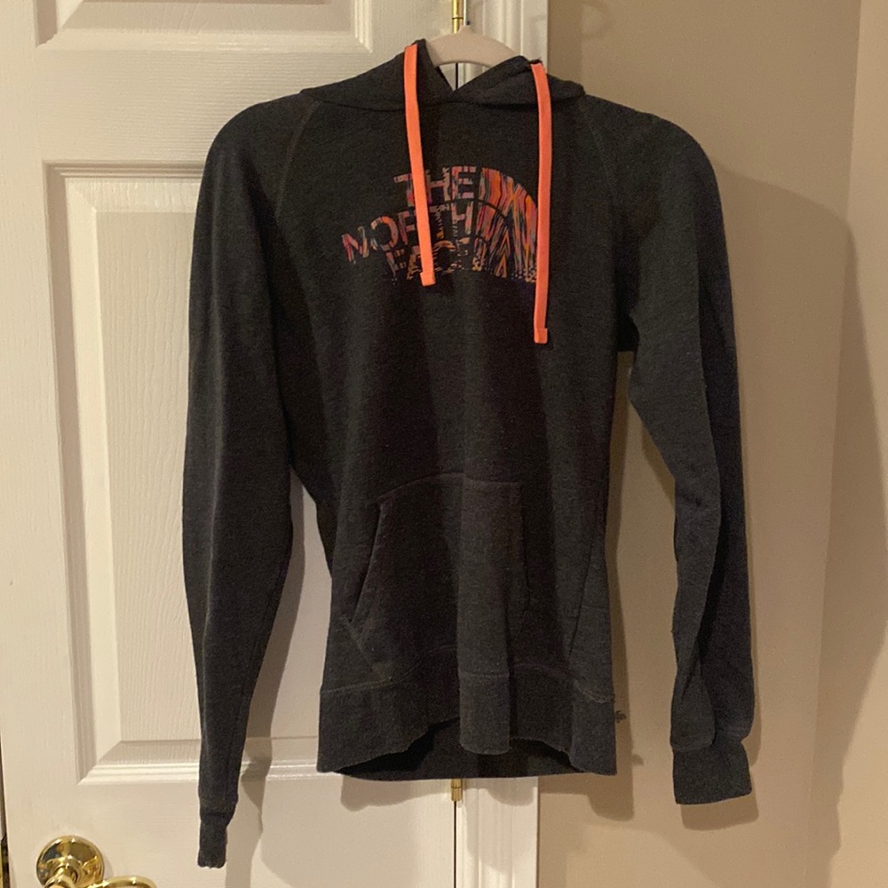 Northface sweatshirt in good condition